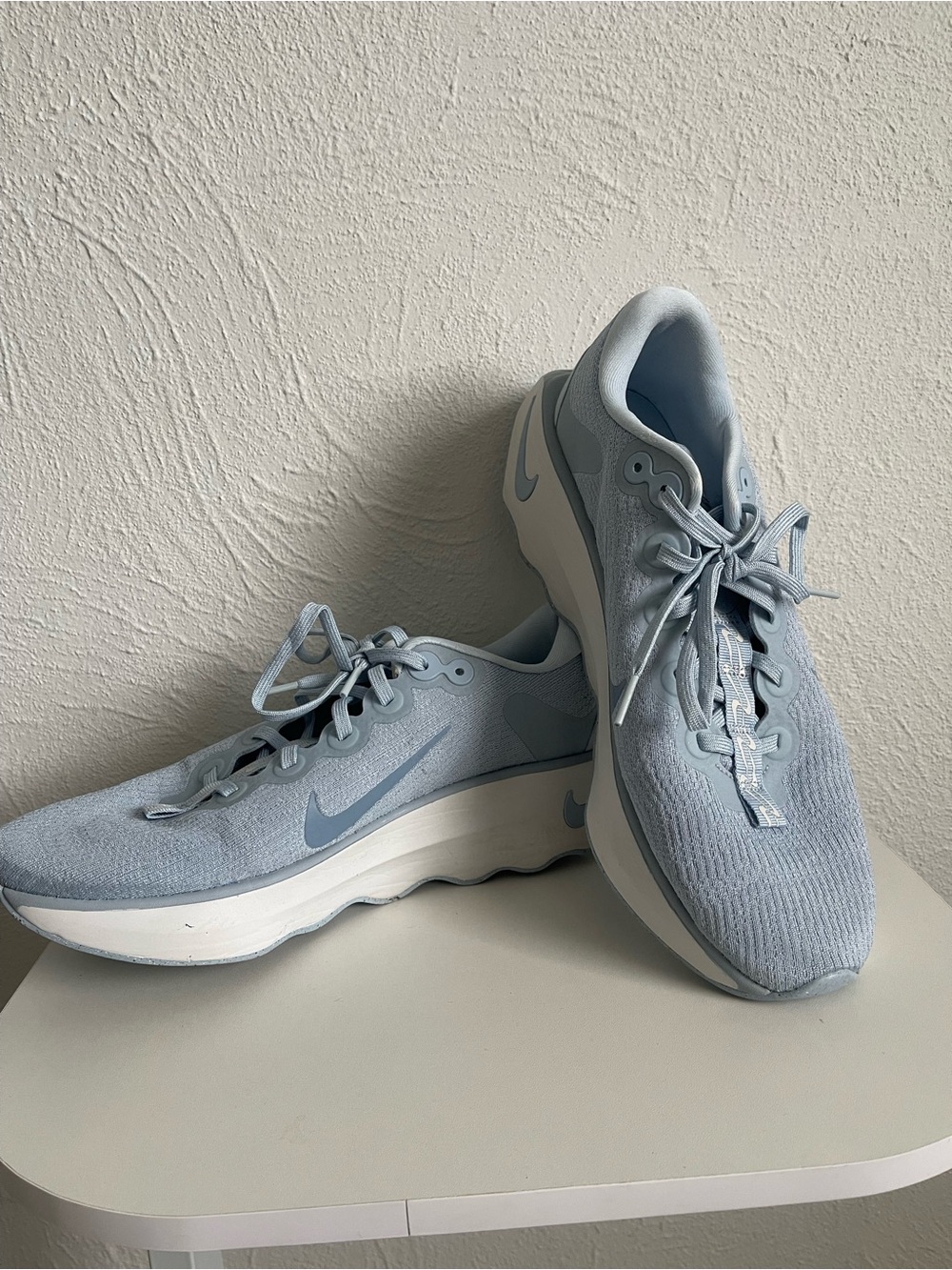 Nike Women's Motiva Walking Shoe Pale Blue Running Sneakers Size 11